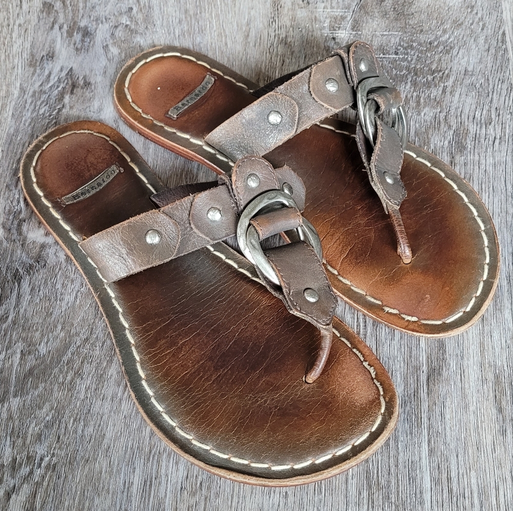 Bernardo Sandals | Brown Leather | Size 8
